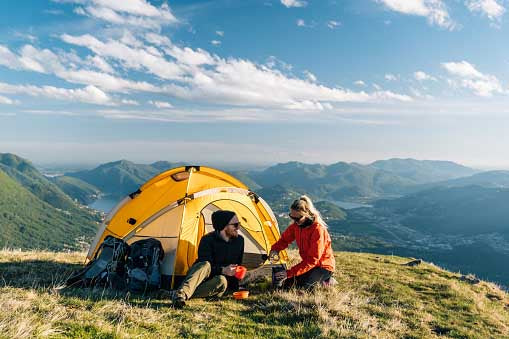 Alimentation, hydratation, matériel : comment bien préparer son trek ?